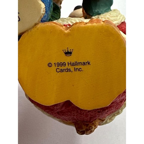 Mary's Bears Hallmark Keepsake Ornament Christmas is for Sharing Dated 1999 Vint - Picture 7 of 8